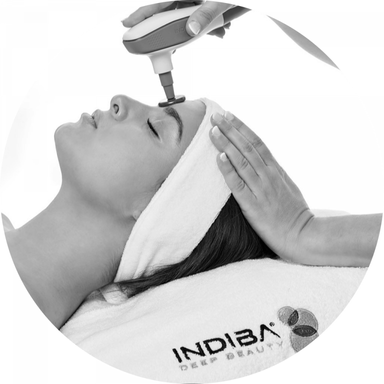 Descubre Indiba, el tratamiento innovador que combina radiofrecuencia avanzada y estimulación celular para rejuvenecer, reafirmar y tonificar tu rostro y cuerpo. Ideal para todo tipo de piel, con resultados visibles desde la primera sesión y totalmente seguro.