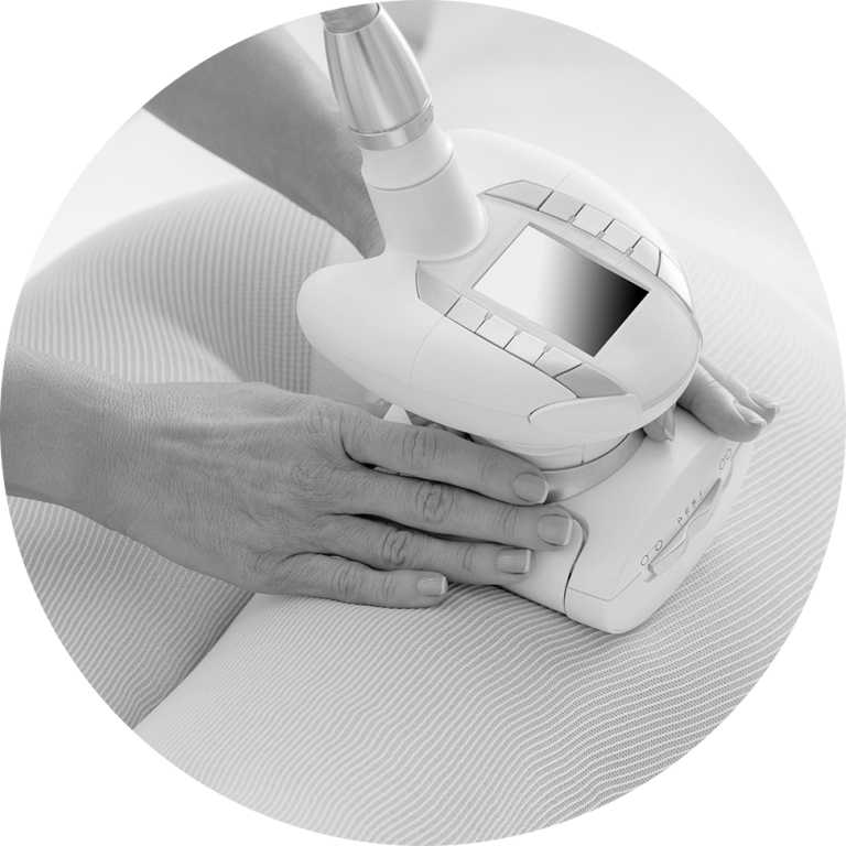 LPG Corporal es un tratamiento avanzado que combina tecnología y bienestar para remodelar tu cuerpo. Activa la circulación, reduce la celulitis y tonifica la piel, dejando resultados visibles y duraderos. Ideal para quienes buscan mejorar la firmeza de su silueta sin cirugía ni dolor.